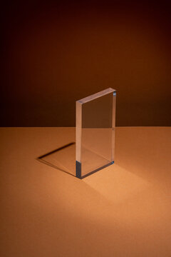 Parallelepiped from organic glass