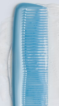 Wooden comb 