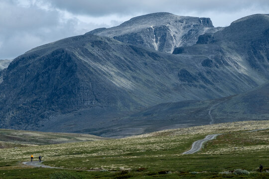 Big mountain in the background.