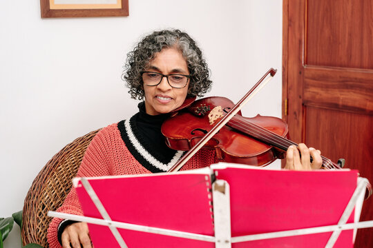 Woman playing the violin