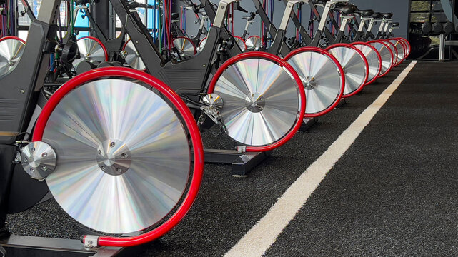 Exercise Modern Workout fitness Spin Bikes 