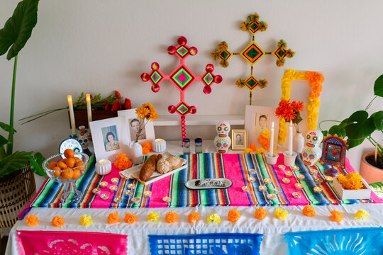 Altar dedicated to deceased relatives at home
