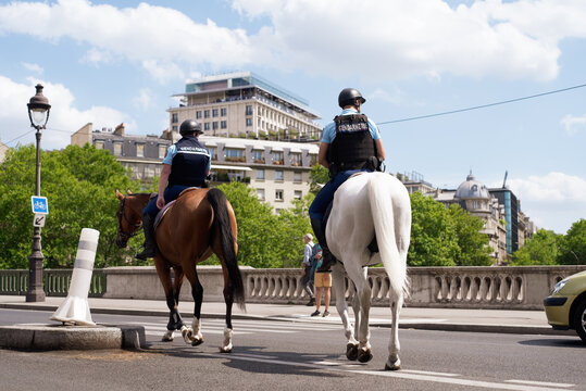 French police on horses
