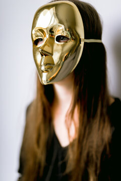 hide behind a mask









