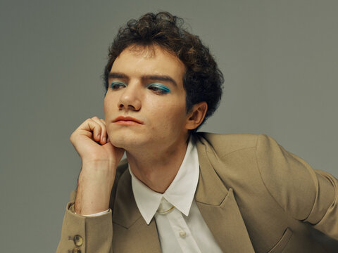 Make up and suit