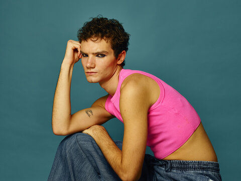 Man using crop top and jeans