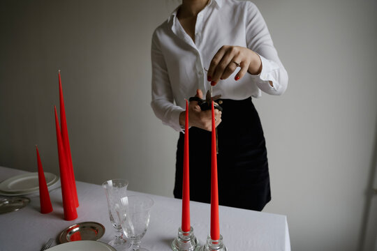 woman serving dinning table