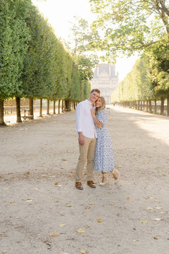 couple in Tuilerie garden in Paris 
