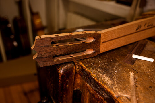 Classic guitar headstock