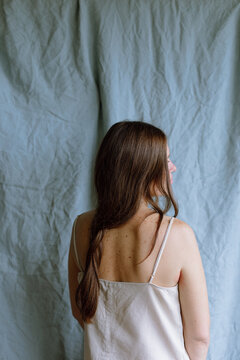 portrait of a woman from the back