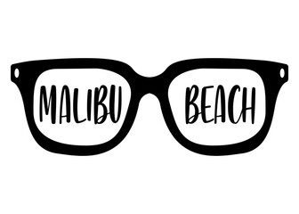 Destino de vacaciones. Silueta aislada de gafas de sol con palabra Malibu Beach en texto manuscrito