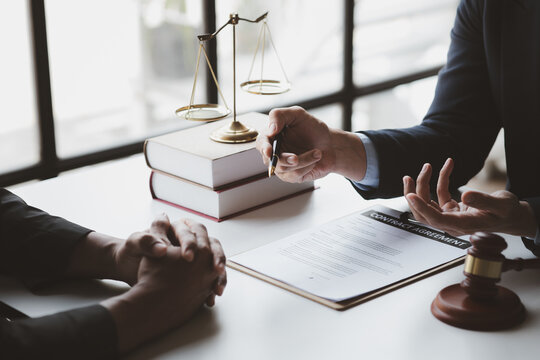 Asseverate Bilder – Durchsuchen 92,010 Archivfotos, Vektorgrafiken und ...