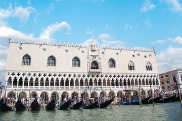 Obraz premium Beautiful view of the Doge's Palace and St. Mark's Basilica in Venice, Italy
