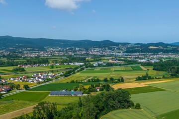 Fototapeta na wymiar Ausblick auf Deggendorf, das Tor zum Bayerischen Wald