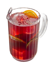 Jarra de sangria con hielo y fruta sobre fondo blanco. Pitcher of sangria with ice and fruit on white background.