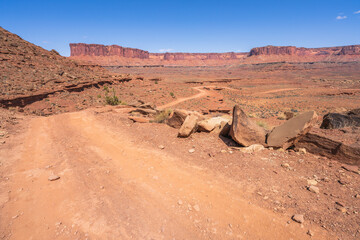 hiking the murphy trail loop in the island in the sky in canyonlands national park, usa