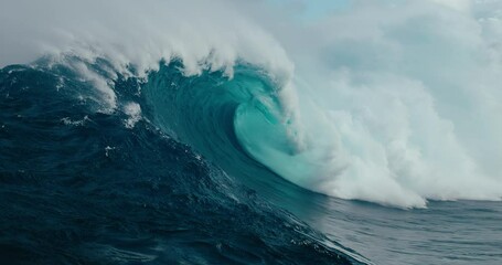 Heavy ocean wave breaking in slow motion, power of nature - Powered by Adobe