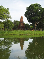 Fototapeta na wymiar old buildings of ayutthaya