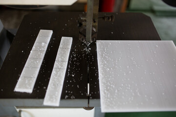 Work cutting resin with a contour machine
