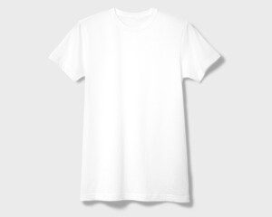 ドレープのある白いＴシャツ