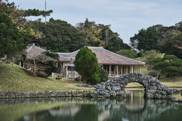 Fototapeta na wymiar japanese garden with reflection in water