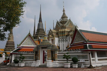Fototapeta na wymiar Buddhistischer Tempel Wat Pho in Bangkok