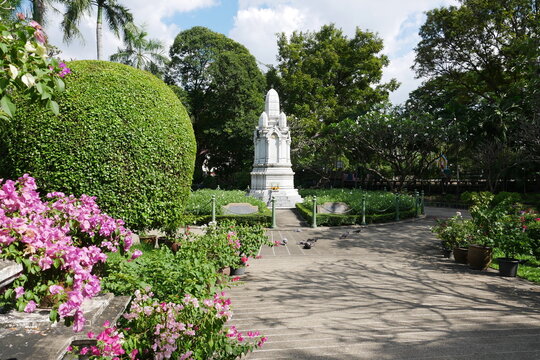 Saranrom Palace Park in Bangkok
