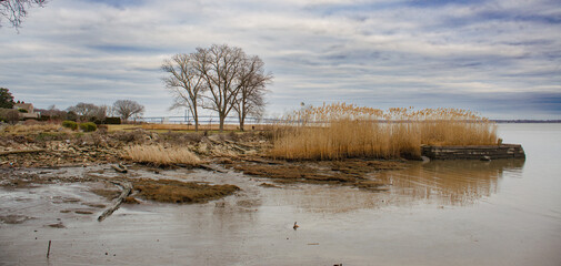 the river in the winter in old new castle Delaware 