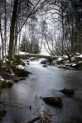 La cascade du Saut des Cuves (Gérardmer) dans le Massif des Vosges en hiver