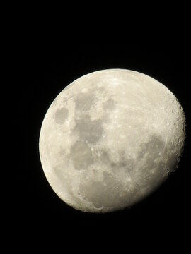 Lua cheia no espa&ccedil;o 