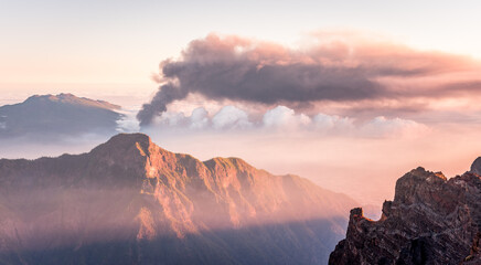 Fototapeta premium eruption of the volcano on the island of La Palma
