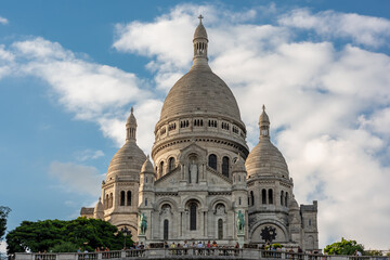 Fototapeta na wymiar Catedral del sagrado Corazón de Paris