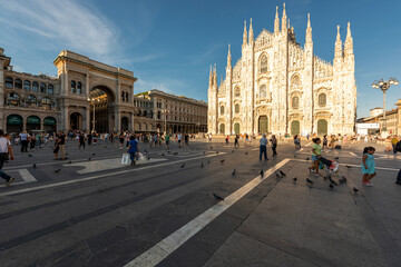 Fototapeta na wymiar Piazza del Duomo, Milano