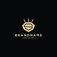 Fototapeta premium Abstract initial letter S crown diamond shape logo design template