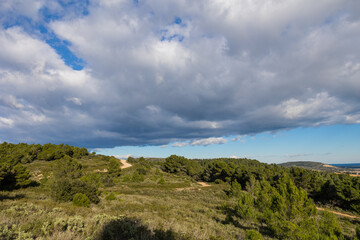 Chemin de randonnée dans le massif de la Gardiole à Frontignan