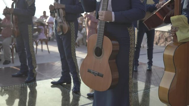  MARIACHI GUITARRA 4K