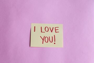 I love you note pink background