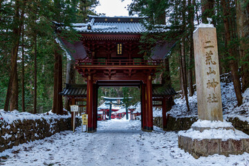 冬、夕方の日光・二荒山神社