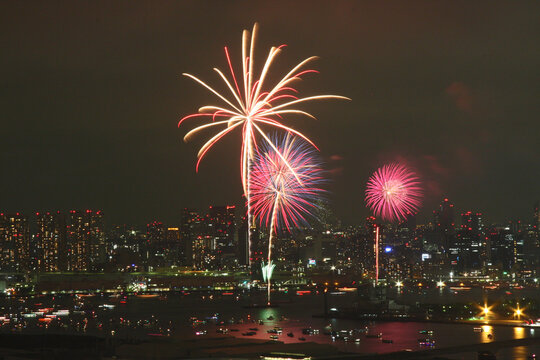 東京湾大華火祭 in 2012