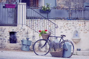 Fototapeta na wymiar still life with bicycle in Provence, France