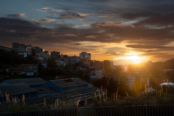 paisaje urbano al amanecer