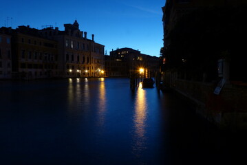 Fototapeta na wymiar Venedig bei Nacht