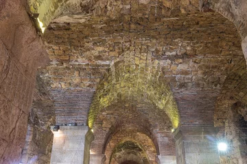 Deurstickers View of beautifully illuminated vaults in the cellars of Diocletian's palace in Split © Vermeulen-Perdaen
