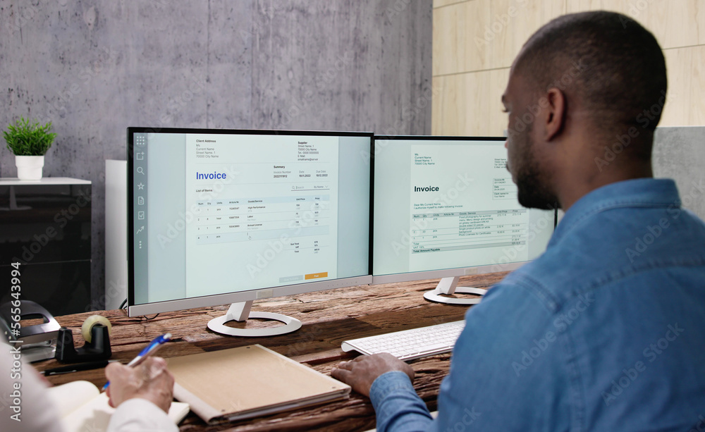 Poster Electronic Business Invoice Check Using Software