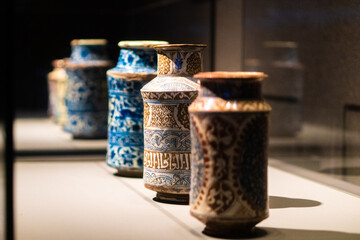 museum artifacts in doha qatar - obrazy, fototapety, plakaty