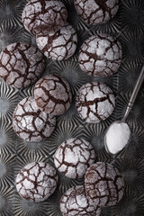 Chocolate crinkle cookies with cracked