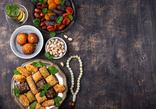 Ramadan iftar traditional desserts baklava and dates