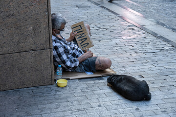 Strassenbettler in Athen, Griechenland