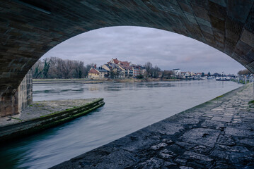 Steinerne Brück in Regensburg im Winter