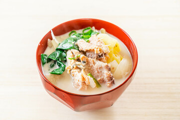 鮭の中骨缶のクリームみそ汁